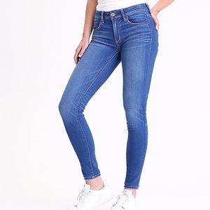 American Eagle blue jeans